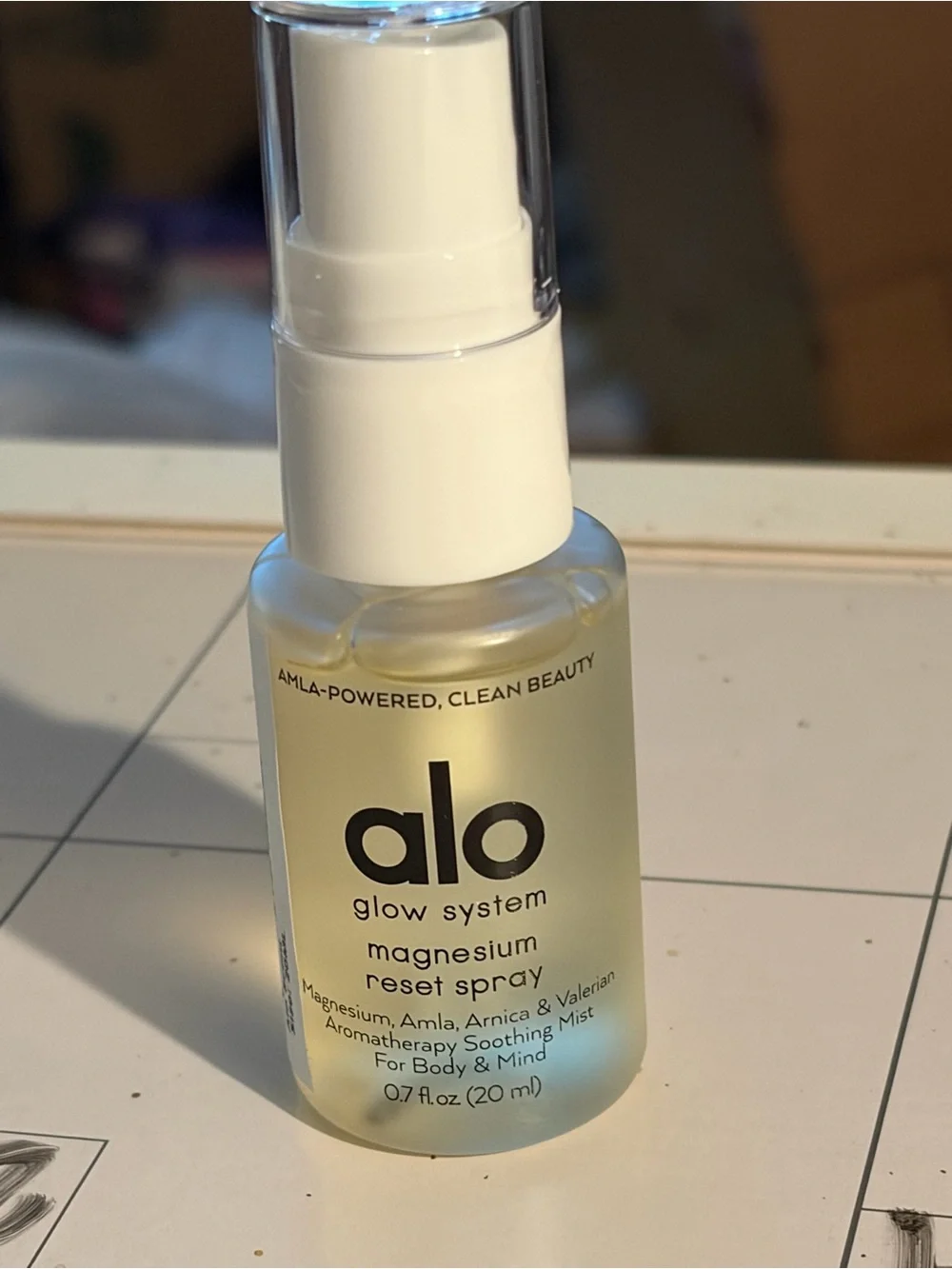 ALO Yoga light magnesium